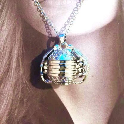 🎄🎁Perfect Christmas Gift to Family/Friends/Lover -- BUY 1 GET 1 FREE TODAY-EXPANDING PHOTO LOCKET