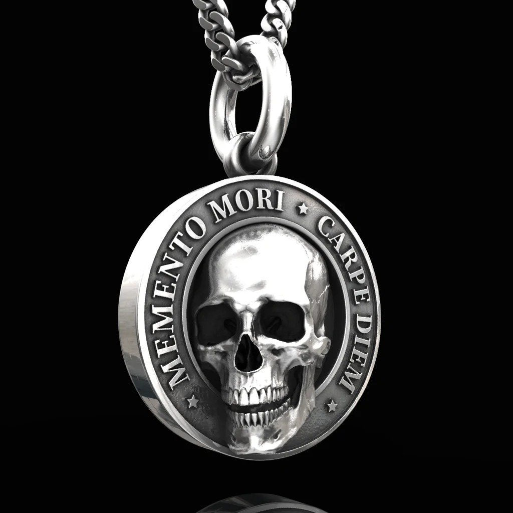 🍀Memento Mori Skull Pendant